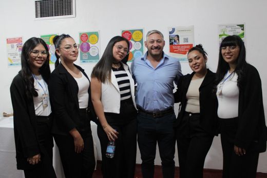 Foto 19 de la galería de alumnos de las tecnicaturas del ICE