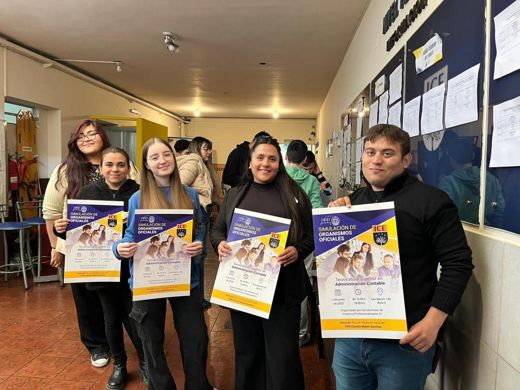 Foto 3 de la galería de alumnos de las tecnicaturas del ICE