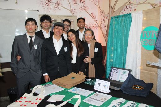 Foto 30 de la galería de alumnos de las tecnicaturas del ICE