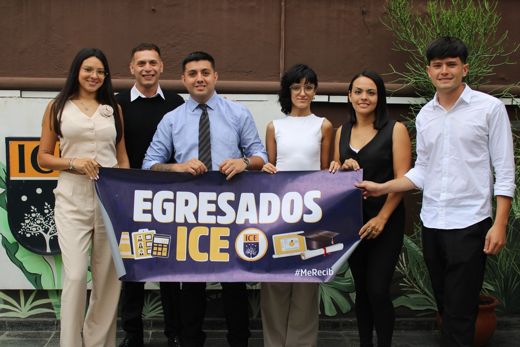 Foto 71 de la galería de alumnos de las tecnicaturas del ICE