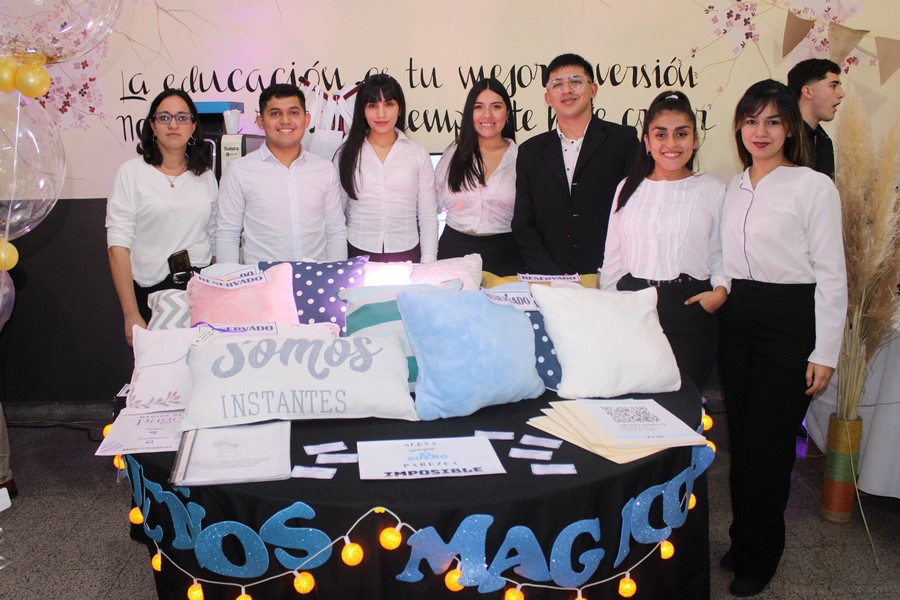 Foto 1 de la novedad: Preparándonos para la Muestra Anual de Empresas Juveniles ICE: Capacitación y Experiencia Práctica