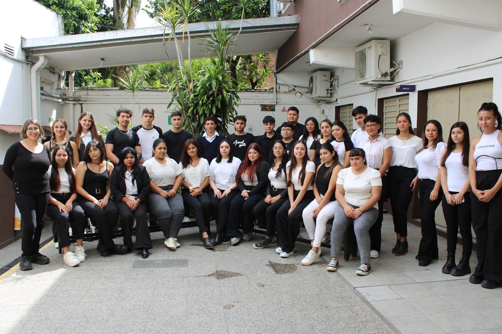 Foto 1 de la novedad: ¡Damos la bienvenida a más de 1000 estudiantes en ICE! Fecha